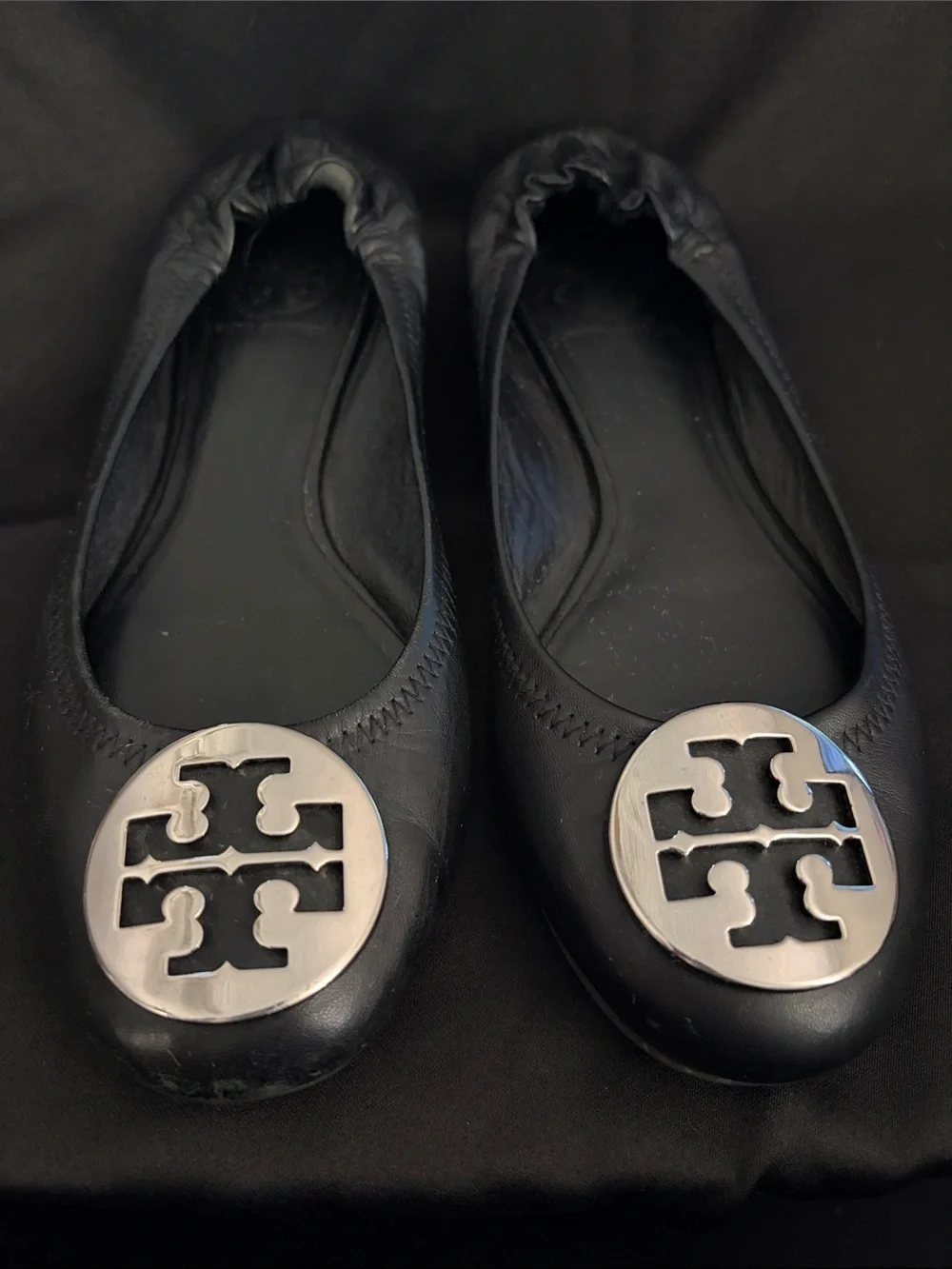 Tory Burch Black Leather Logo Medallion Ballet Flats Size 7.5